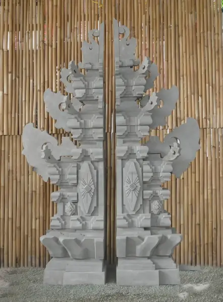 Product image 1 of the product “Balinese Gate, casted with Paras Stone. 2 Elements right and left, extra wide. Total Height of 290cm. Mulitparted. ”